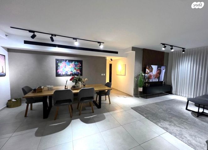 דירה, גאולה כהן, גלי ים, קרית ים