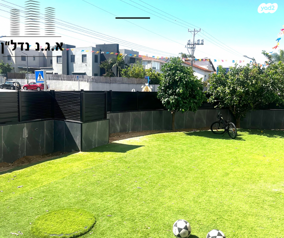 דו משפחתי, גן יבנה