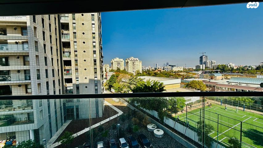 ז'בוטינסקי 50