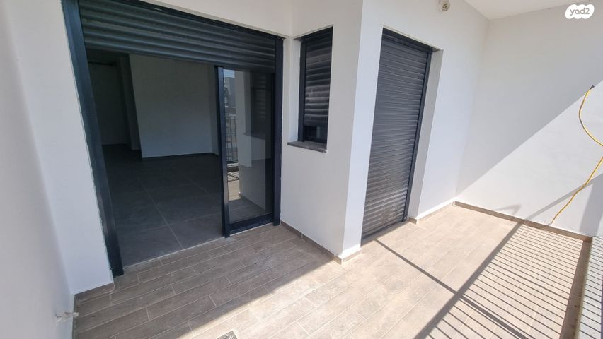 מעפילי אגוז 1