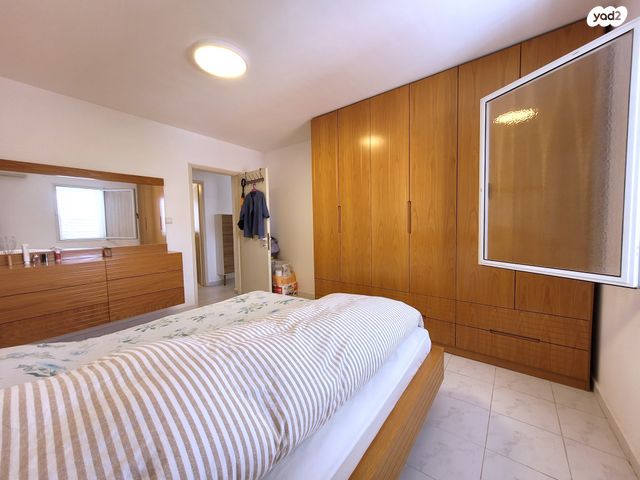 דירה, הרב גולד, כיסופים, כפר סבא