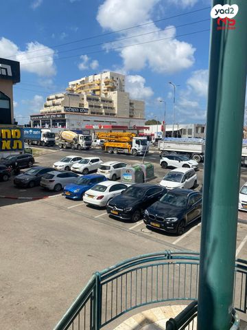 חנויות/ שטח מסחרי, הרב עובדיה יוסף, רמב"ם, חדרה