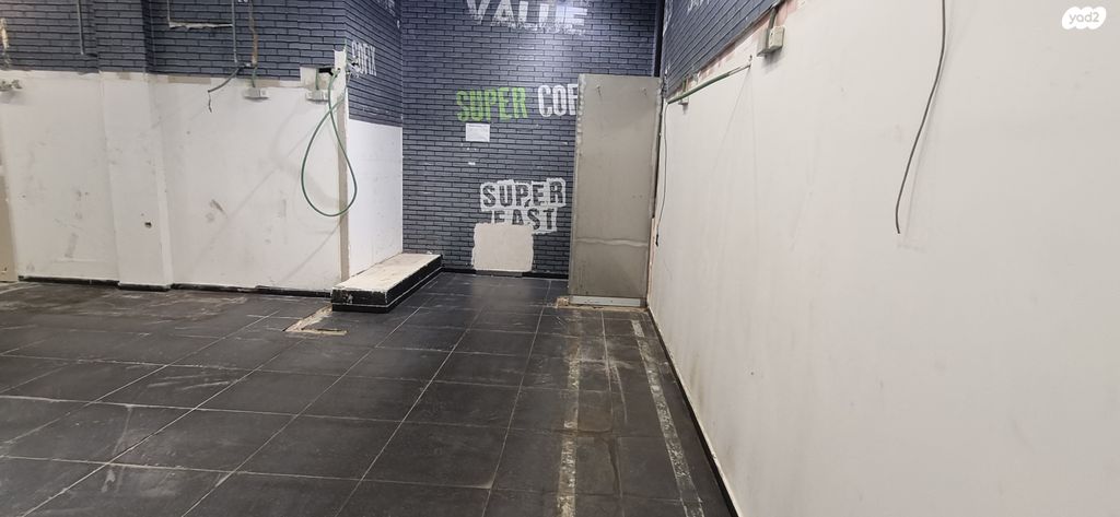 חנויות/ שטח מסחרי, יגאל אלון, תל אביב יפו