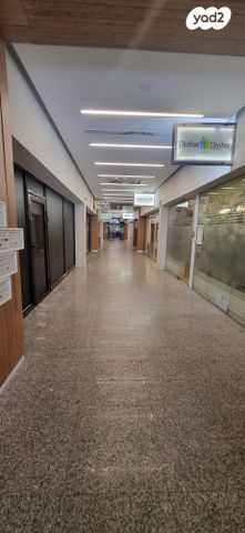 חנויות/ שטח מסחרי, יגאל אלון, תל אביב יפו