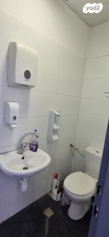 חנויות/ שטח מסחרי, יגאל אלון, תל אביב יפו