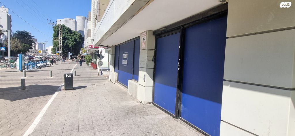 חנויות/ שטח מסחרי, יגאל אלון, תל אביב יפו