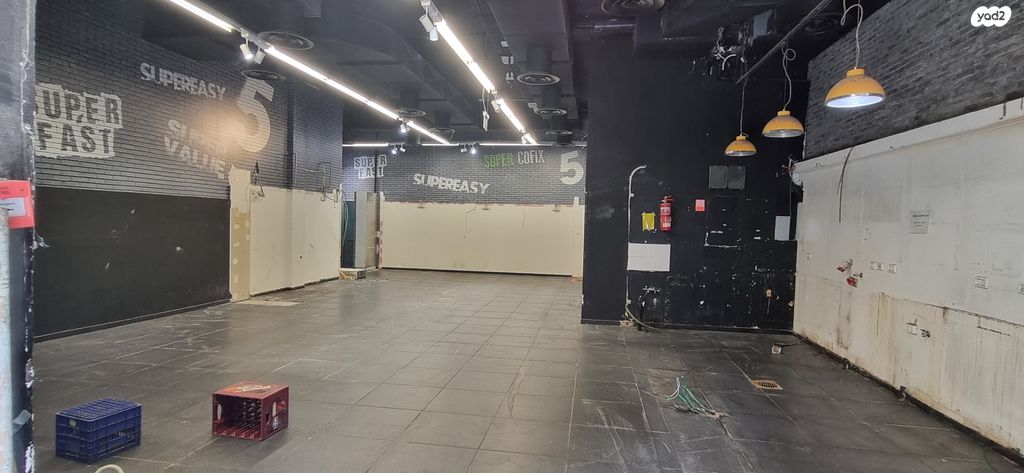 חנויות/ שטח מסחרי, יגאל אלון, תל אביב יפו