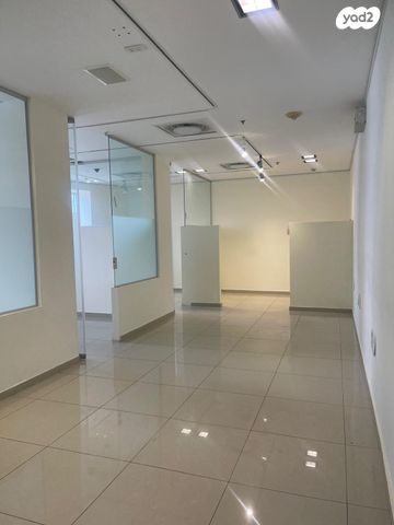 משרדים, דרך זאב ז'בוטינסקי 7, בורסה, רמת גן