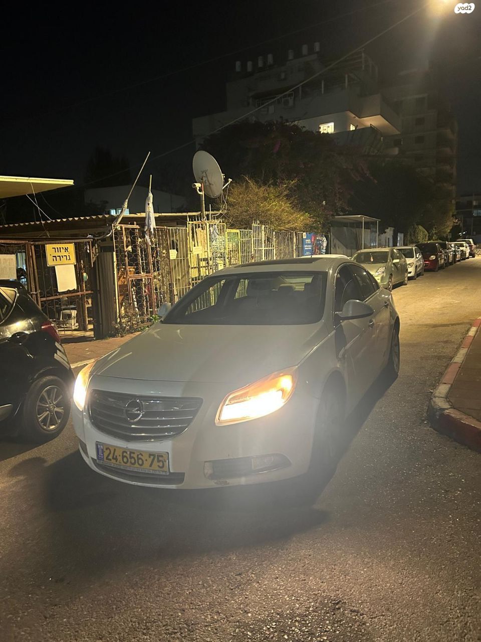 מודעת רכב אופל אינסיגניה