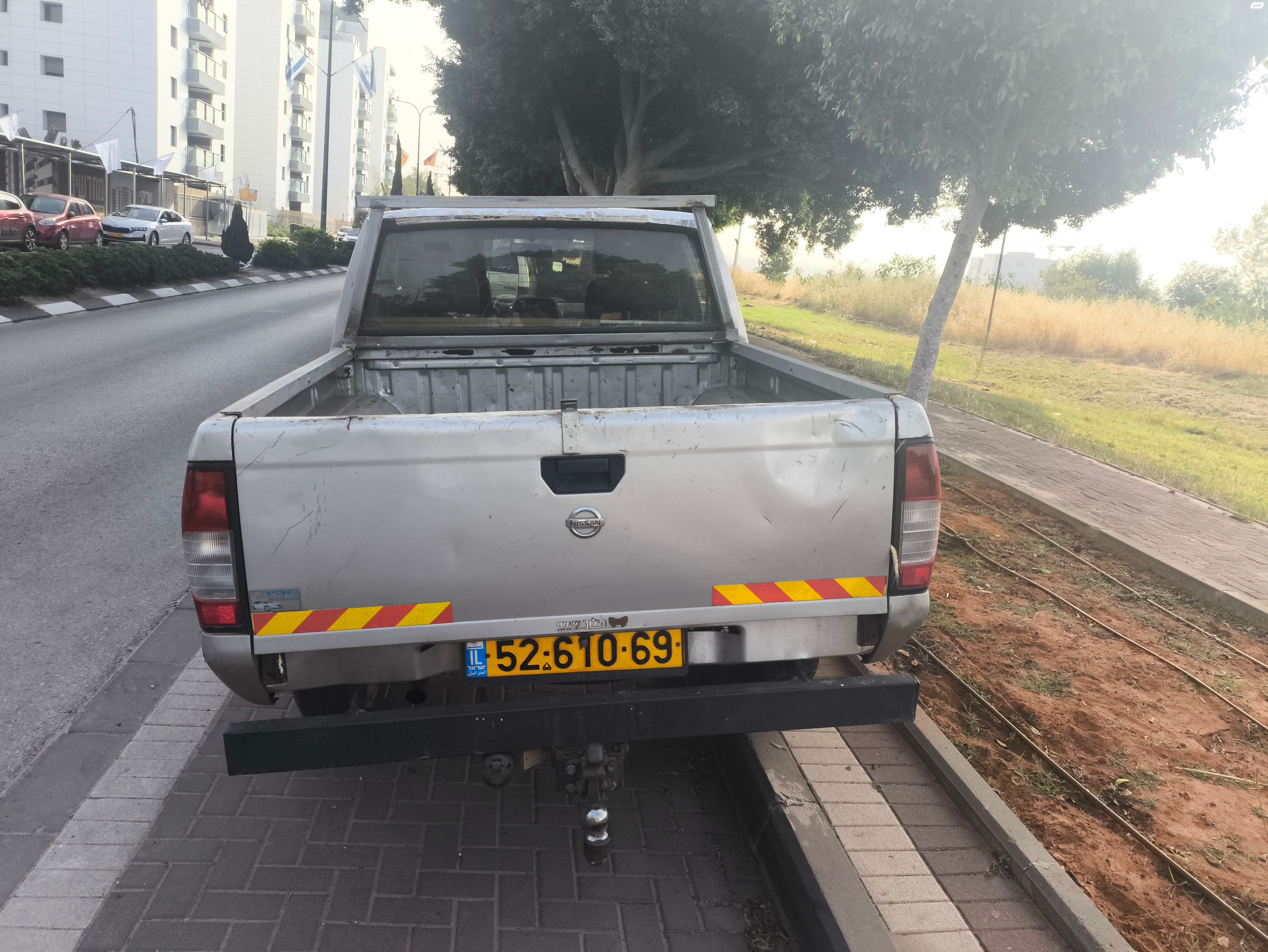 מודעת רכב ניסאן ווינר