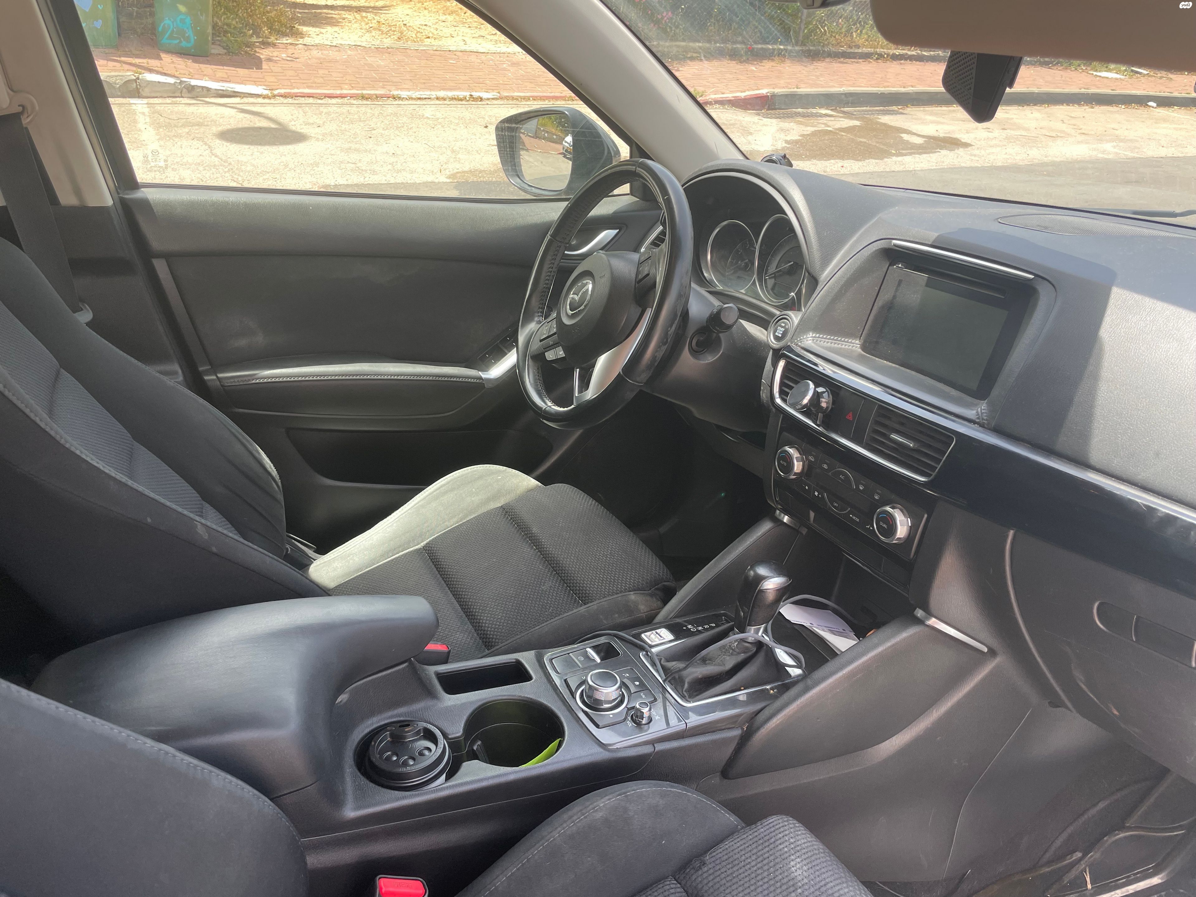 מודעת רכב מאזדה CX-5