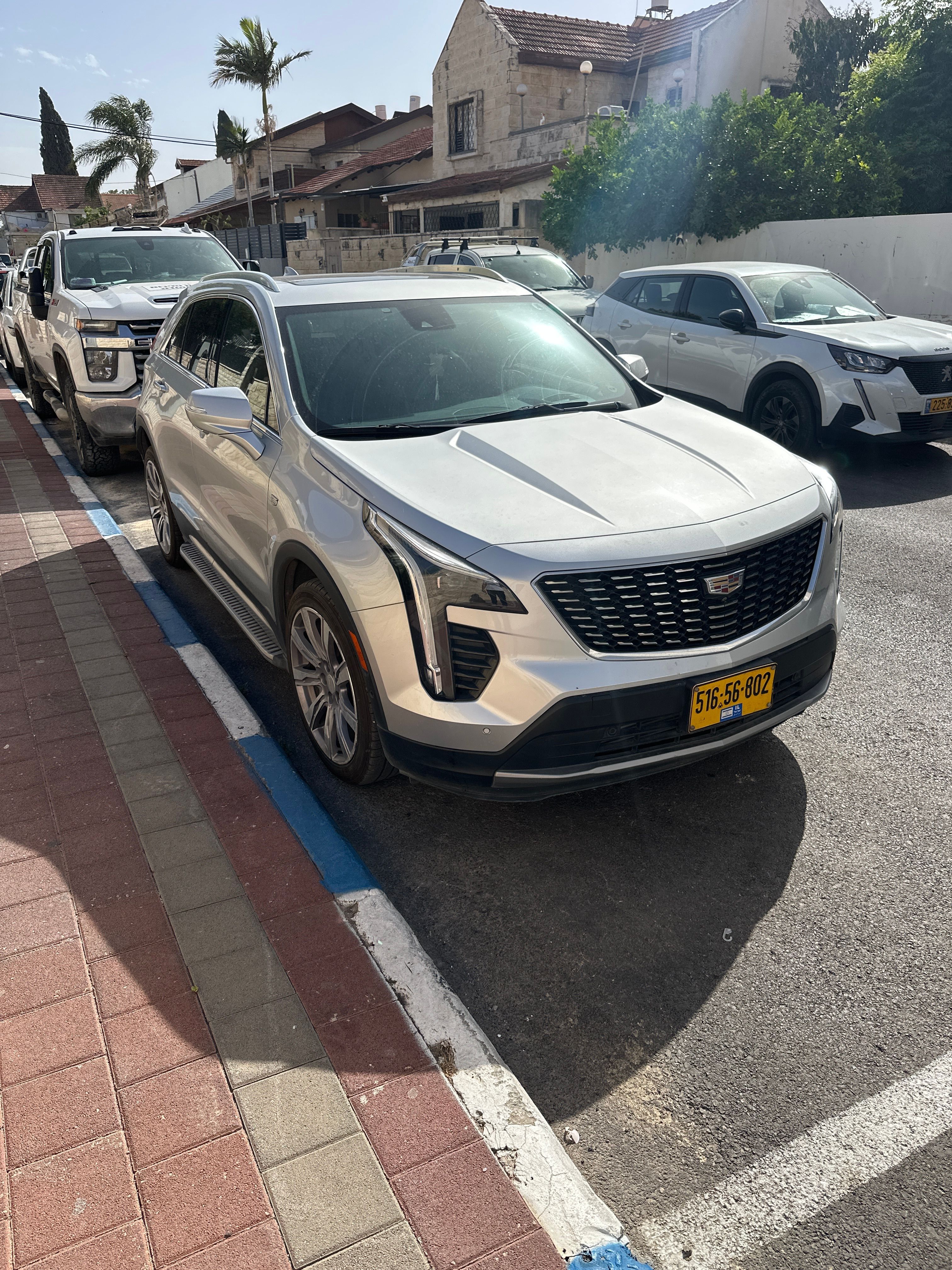 מודעת רכב קאדילק XT4