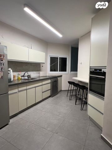 דירה, הרצפלד 12, נאות רחל, חולון