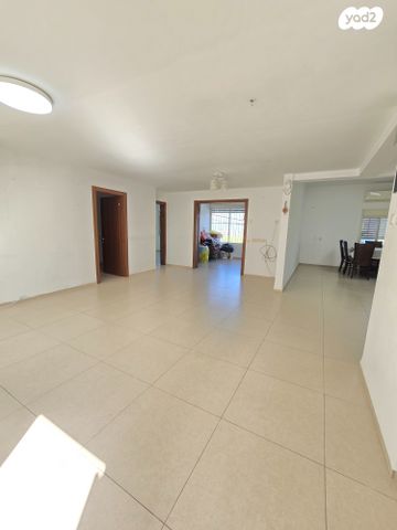 בית פרטי/ קוטג', נוף העמק, יקנעם עילית