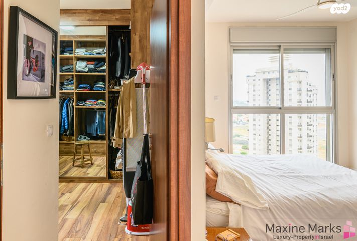 דירה, דודו דותן, עיר ימים, נתניה