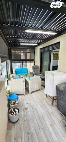 גג/ פנטהאוז, קוממיות, שאר העיר, מגדל העמק