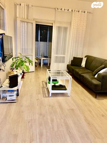 כנפי נשרים 42