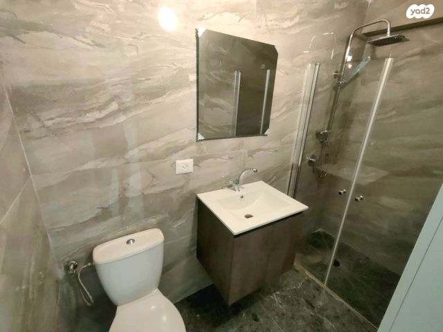 דירה, מתתיהו הכהן, גיורא יוספטל, דימונה