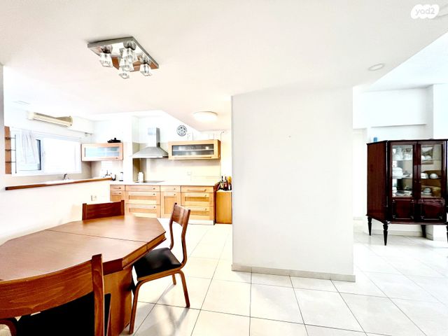 דירה, סמילנסקי 28, מרכז העיר דרום, נתניה