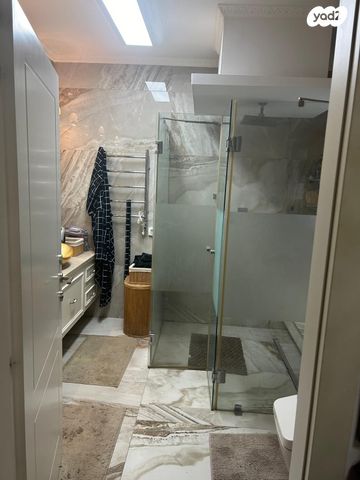 בית פרטי/ קוטג', רוברט פוגל 8, קרית חתני פרס נובל, ראשון לציון