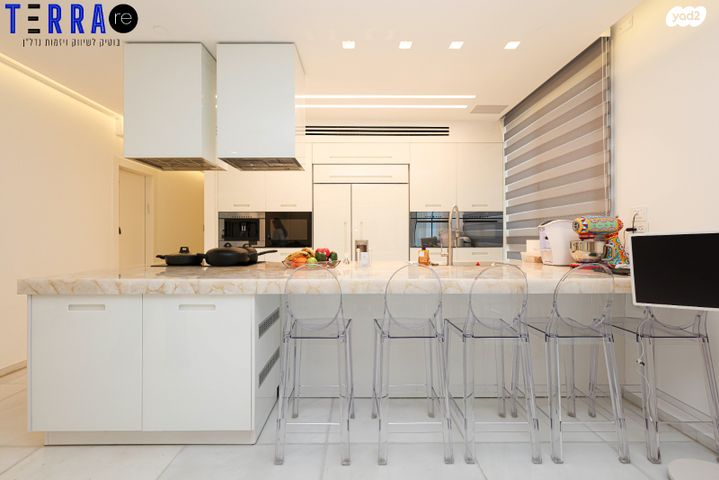 דירה, אהוד מנור, עיר ימים, נתניה