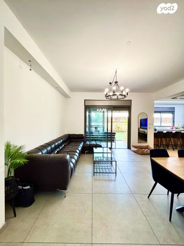 דירת גן, קרית היובל, ירושלים