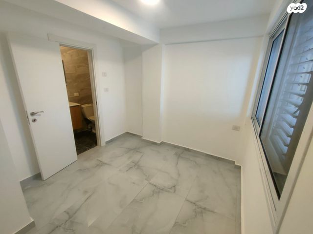 דירה, מתתיהו הכהן, גיורא יוספטל, דימונה