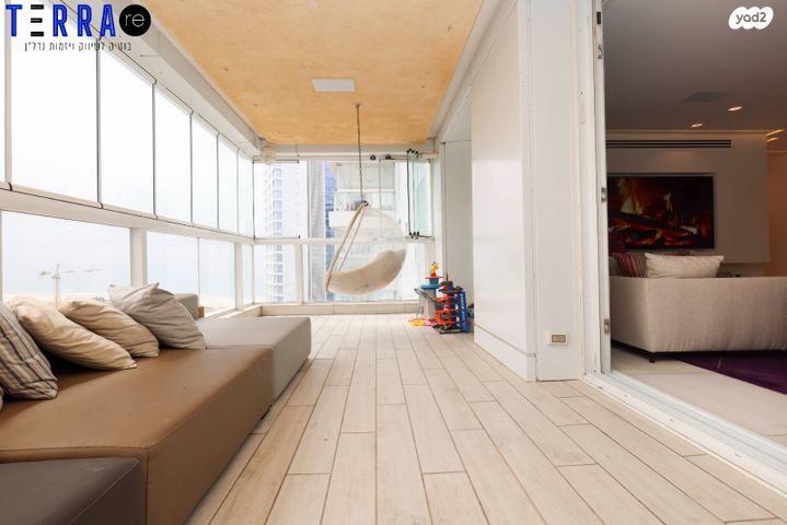 דירה, אהוד מנור, עיר ימים, נתניה