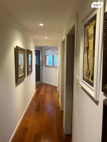 בית פרטי/ קוטג', רוברט פוגל 8, קרית חתני פרס נובל, ראשון לציון