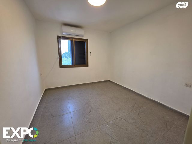 דירה, דבורה 1, אריאל