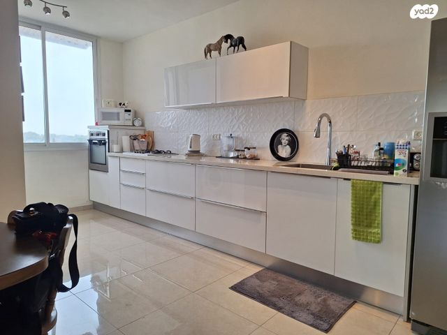 דירה, א.ד. גורדון 10, עין גנים, פתח תקווה