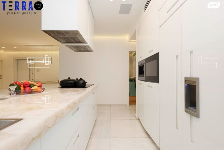 דירה, אהוד מנור, עיר ימים, נתניה