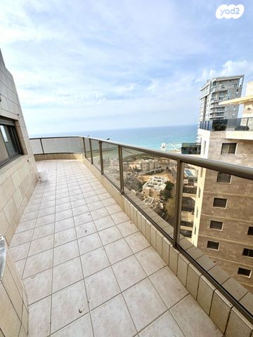 גג/ פנטהאוז, נתניה