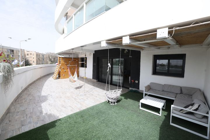 גג/ פנטהאוז, ראובן רובין 1, באר שבע