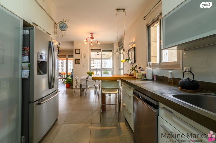 דירה, דודו דותן, עיר ימים, נתניה