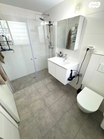 דירה, נווה ישראל, הרצליה