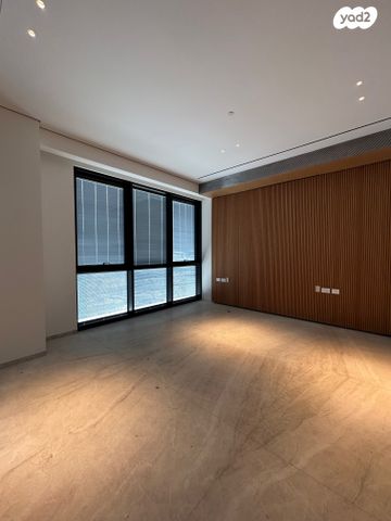 גג/ פנטהאוז, ליאונרדו דה וינצ'י, גני שרונה, קרית הממשלה, תל אביב יפו