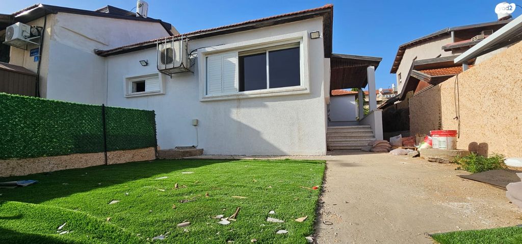 שיכוני המזרח