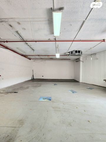 חנויות/ שטח מסחרי, כפר סבא