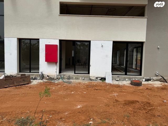 חנויות/ שטח מסחרי, יעף, יעף