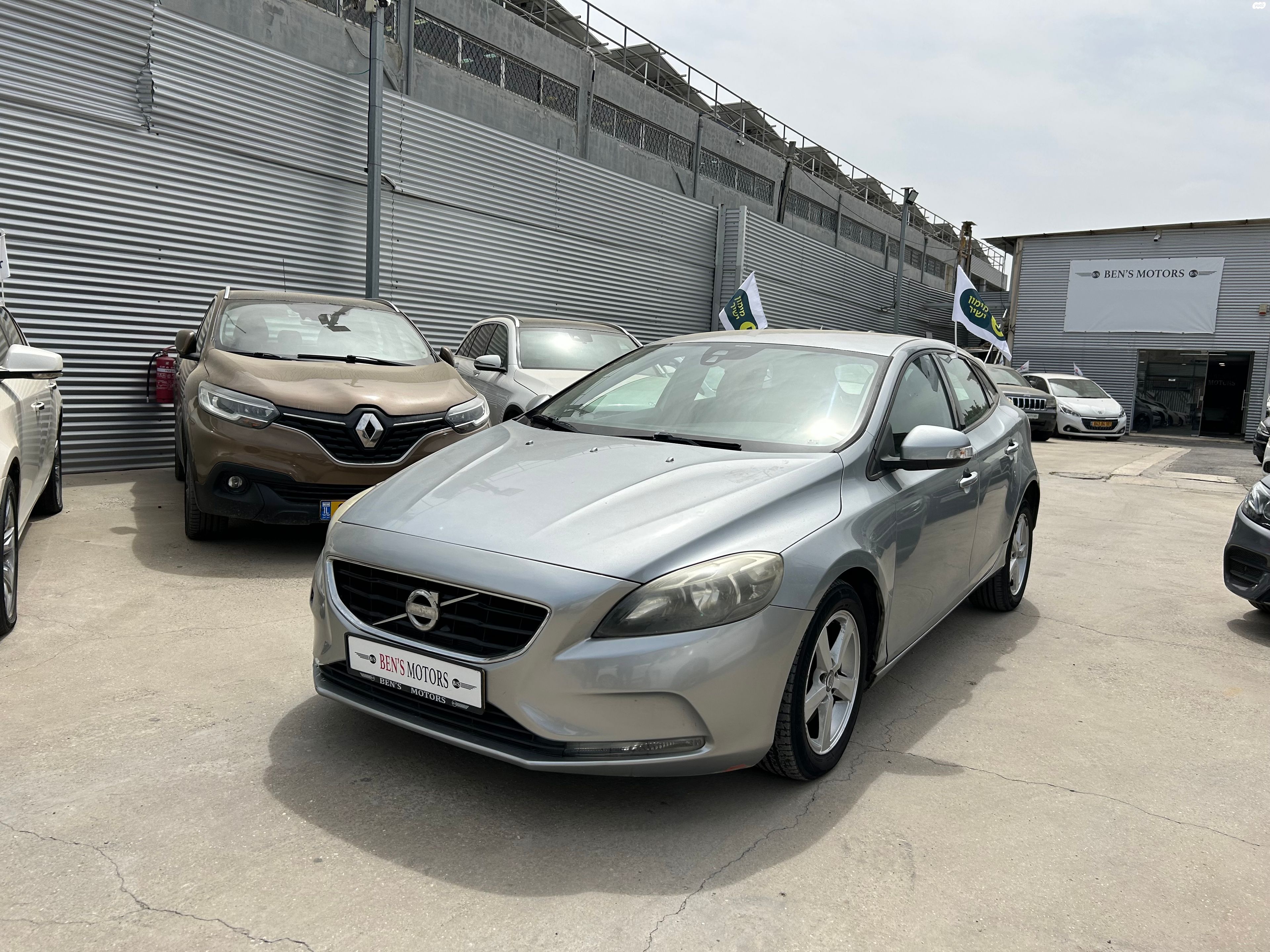 מודעת רכב וולוו V40