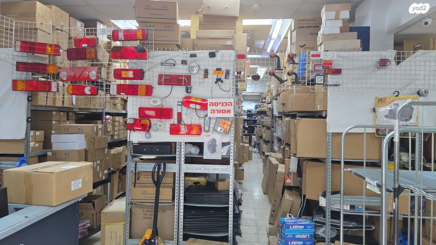 חנויות/ שטח מסחרי, שונצינו 13, מונטיפיורי, הרכבת, תל אביב יפו