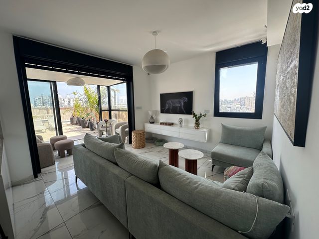 גג/ פנטהאוז, הגבול רוטשילד, בת ים