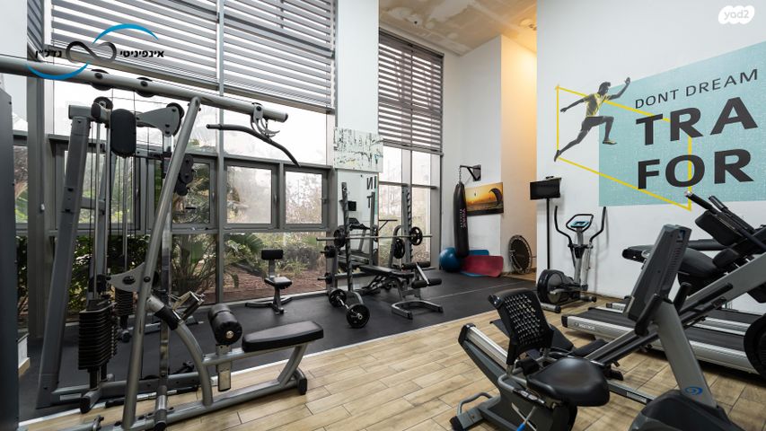 דירה, יצחק שדה, בת ים