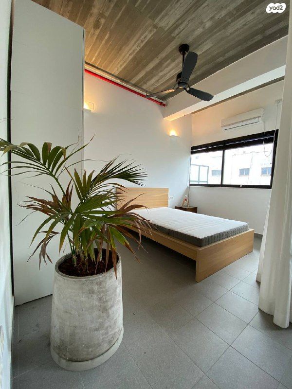 דירה, שדרות המגינים 46, שער פלמר, תחנת רכבת השמונה, חיפה