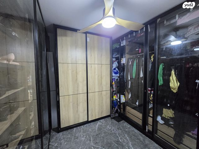 דירת גן, אליהו קורן, חומת שמואל, הר חומה, ירושלים