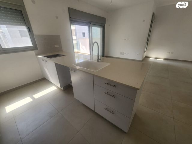 דירה, עקיבא, נווה דוד רמז, רעננה