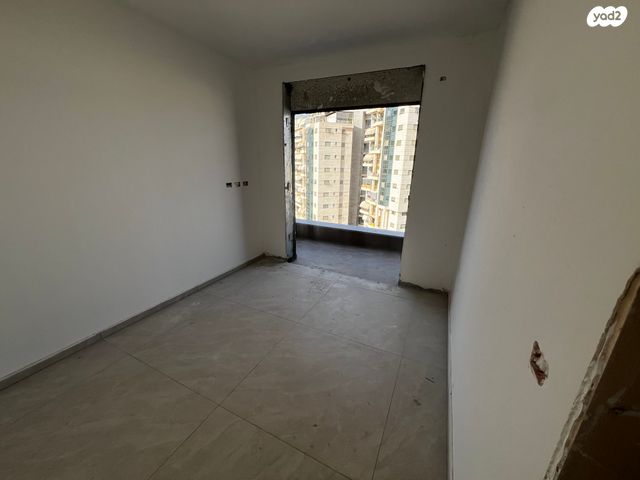 גג/ פנטהאוז, דב גרונר 4, עין גנים, פתח תקווה