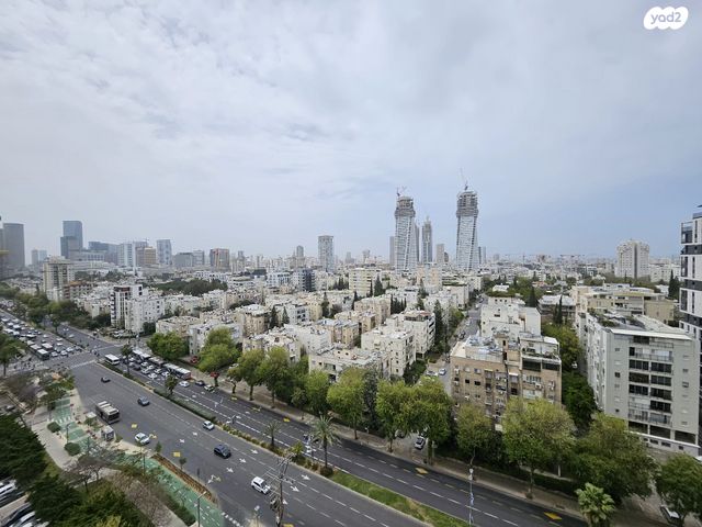 דירה, ניסים אלוני, צמרות איילון, פארק צמרת, תל אביב יפו