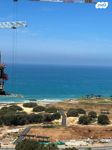 גג/ פנטהאוז, נורית הירש 11, דרום חדש, פארק הים, בת ים